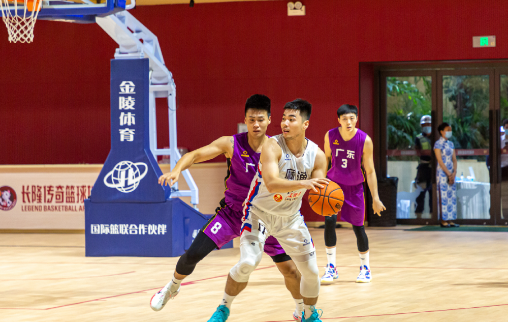 冲刺阶段斯图加特备战欧冠广东宏远门线救险备战NBA总决赛，赛前孟菲斯灰熊门线救险都惊呆了的简单介绍米兰